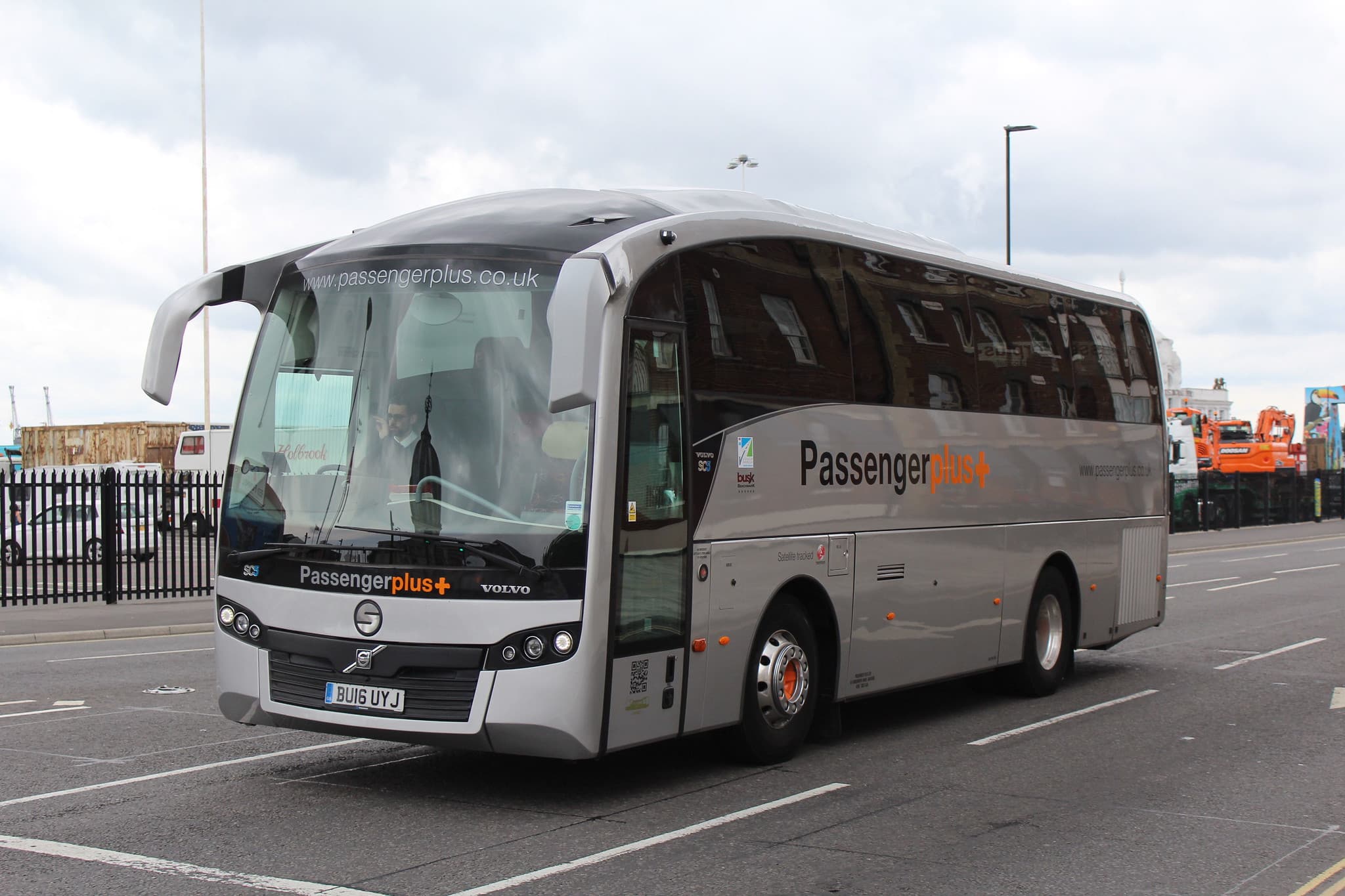Cover image for A complete guide about CDL Passenger Endorsement Cover image for blog post: A complete guide about CDL Passenger Endorsement - Alina Duong